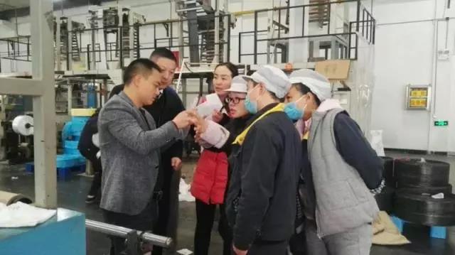 ׯ�к���Ϸ(�й�)�ɷ����޹�˾-����